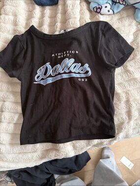 Black Short Sleeve Crop Tee